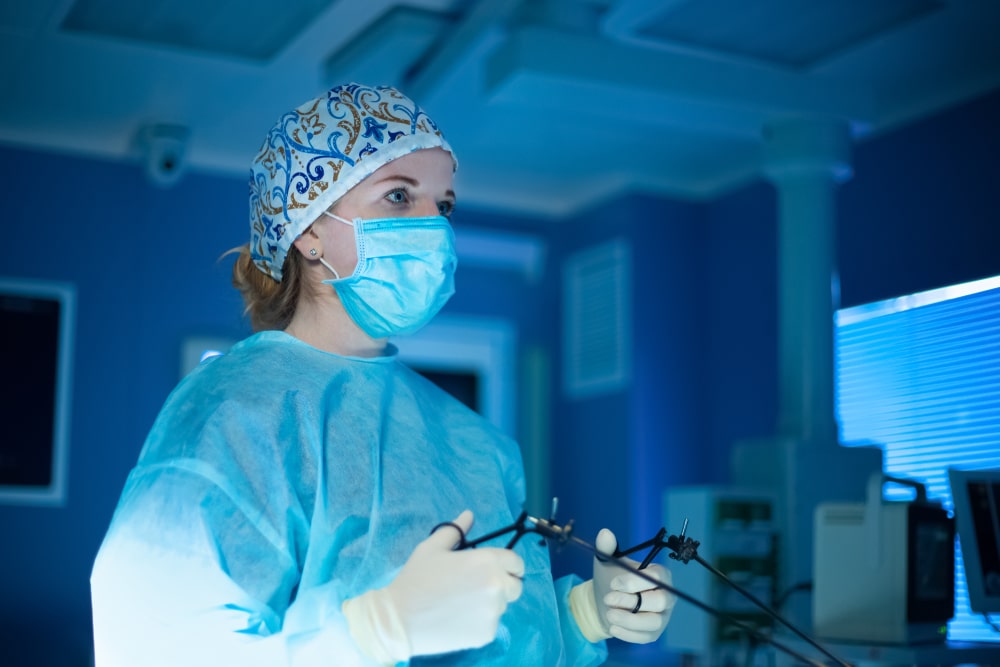 A surgeon performing laparoscopic surgery in McKinney, TX
